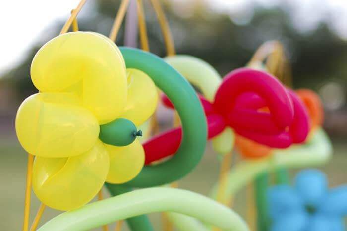 Balloon flower decorations at the Balloon Birthday Party.