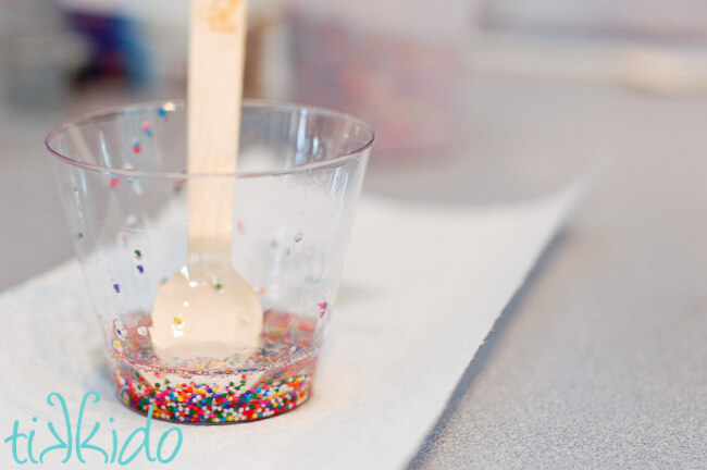 Resin Jewelry with Sprinkles Mixing epoxy resin and sprinkles to make sprinkles resin jewelry