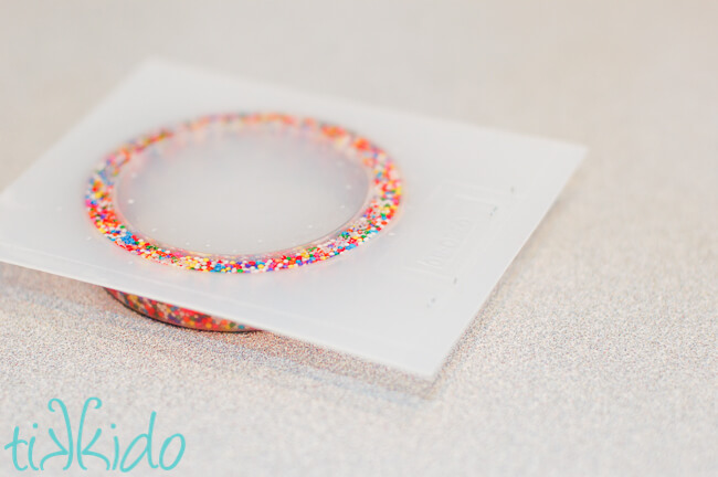 Resin Jewelry How to make a sprinkles resin bracelet using epoxy resin, sprinkles, and a bracelet mold.
